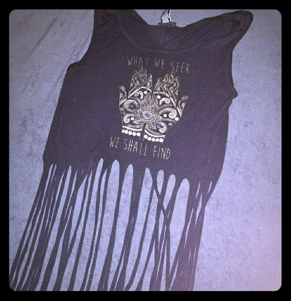 🦊3 for $15 Cute fringe tank top